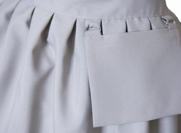 Fartuszek kosmetyczny z falbanką czarny Wonder Lashes